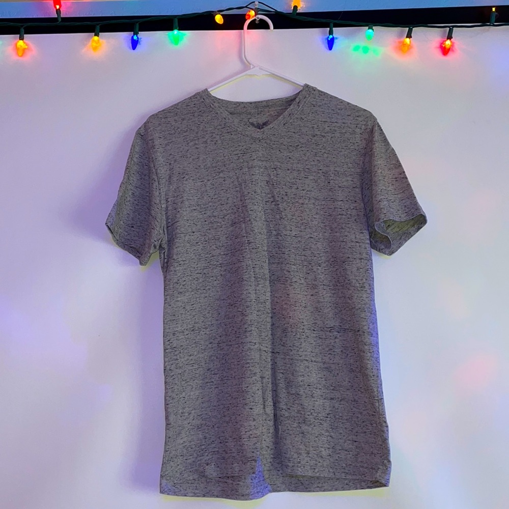 Faded Glory light gray T-shirt.